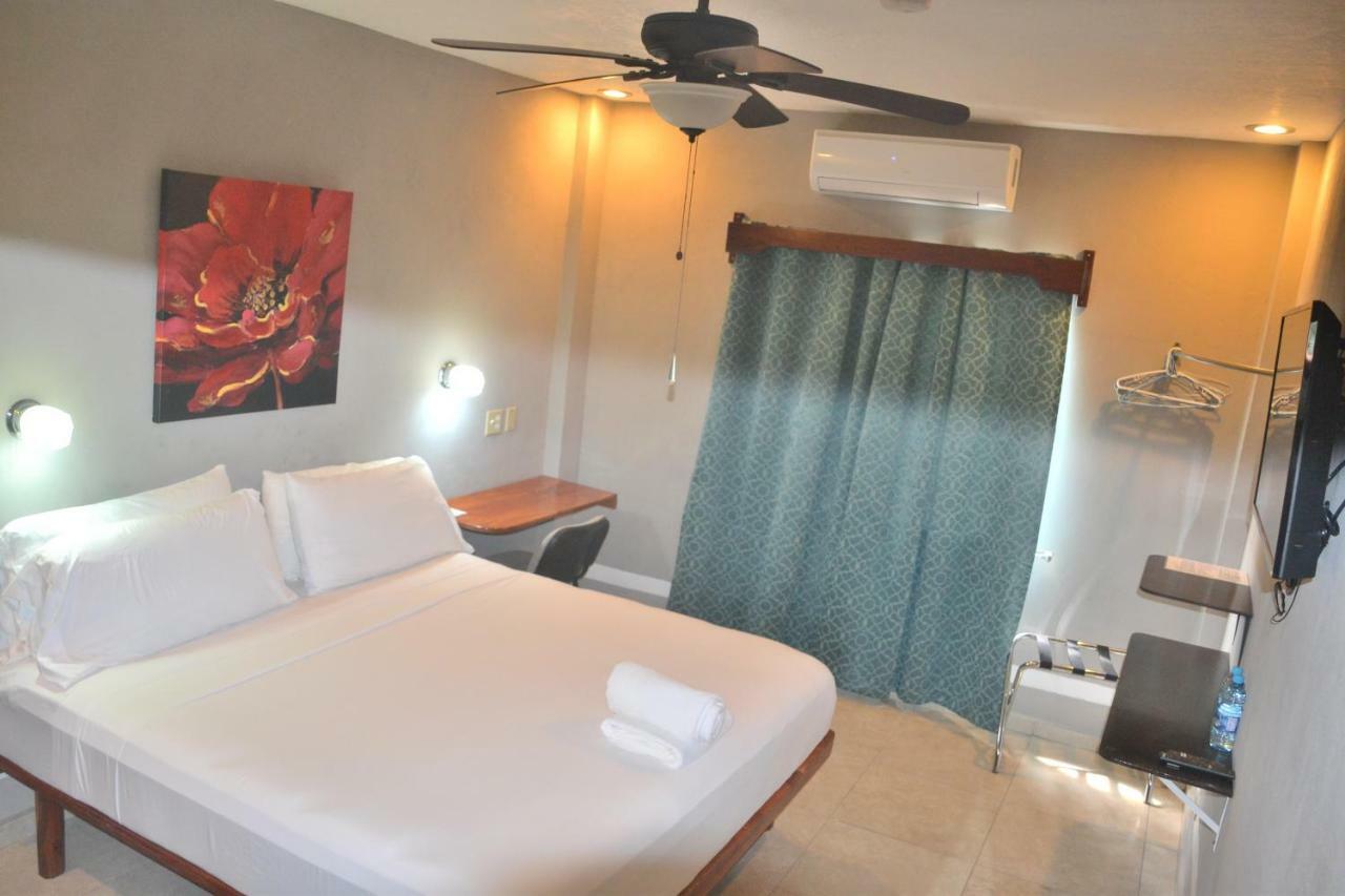 Maya Bella Downtown Hotel San Ignacio Zewnętrze zdjęcie